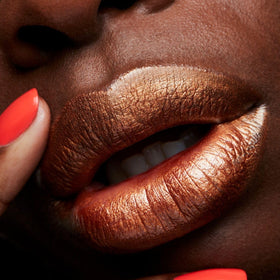 MAC Bronze Shimmer texture close-up highlighting pearled finish for visible shimmer and smooth application