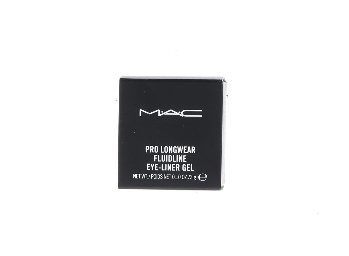 M.A.C. fluidline blacktrack on eye lifestyle photo showing defined long-wear look