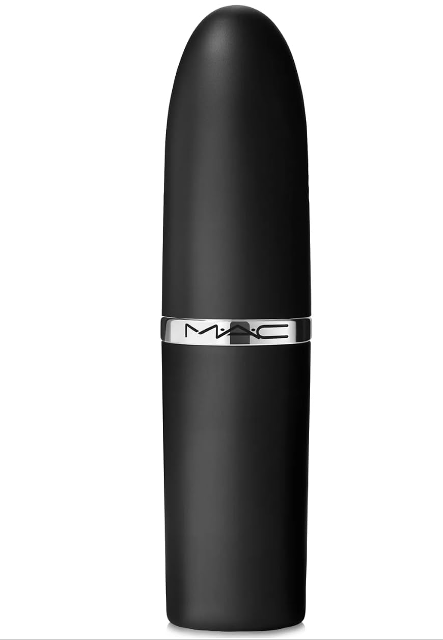 MAC Honeylove lifestyle evening look on model for longwear confidence and style