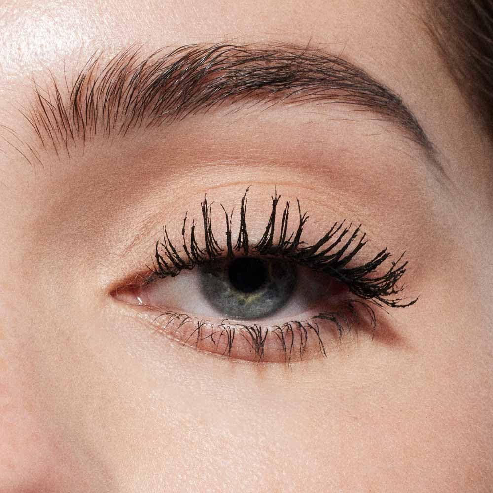 MAC MACStack lifestyle image on model illustrating dramatic yet natural lashes