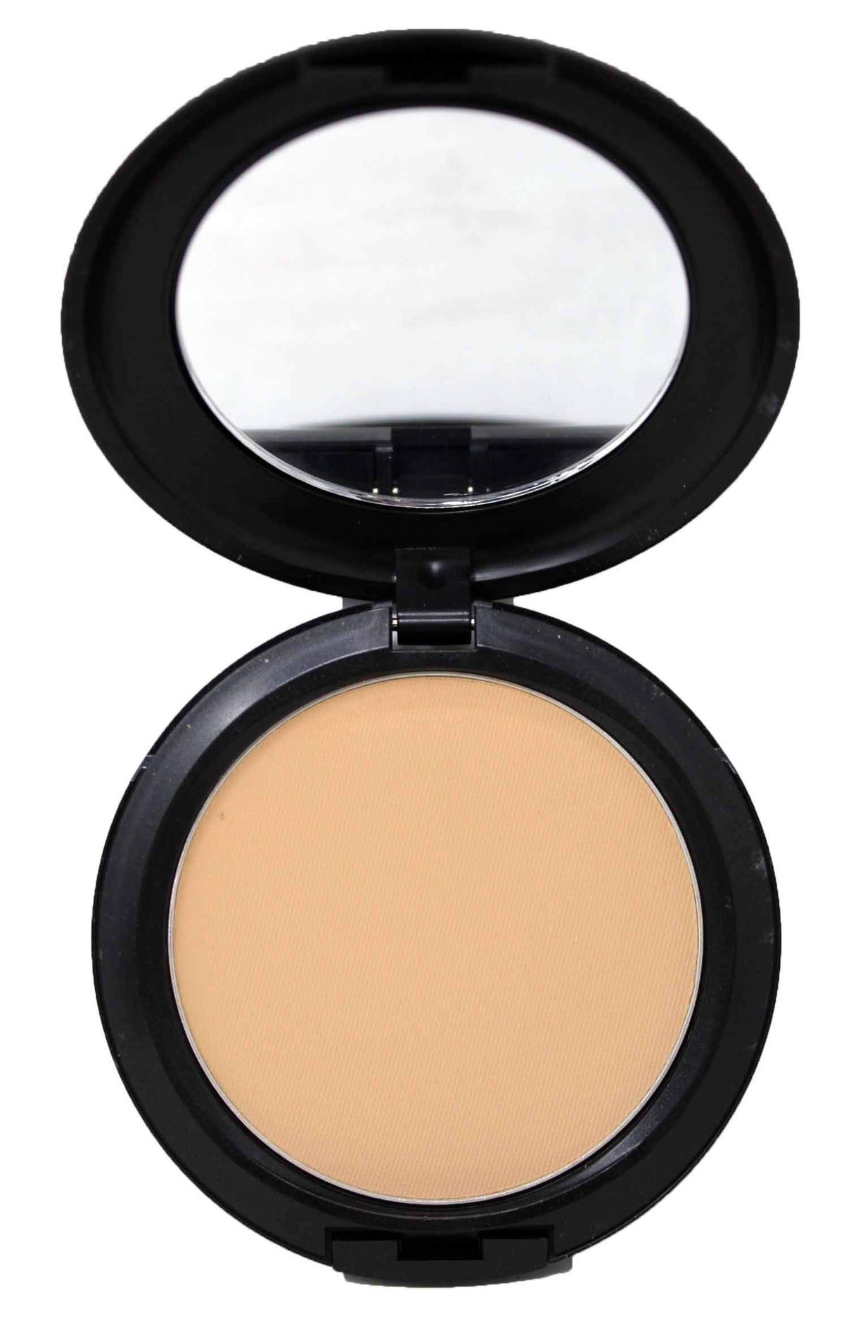 MAC Studio Fix powder texture close-up highlighting smooth coverage