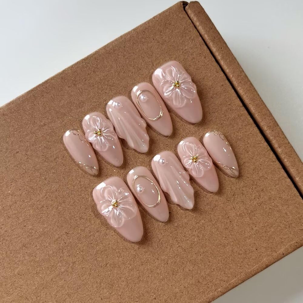 MAGLFELL front packaging of medium almond press-on nails, shows kit and benefits