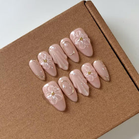 MAGLFELL front packaging of medium almond press-on nails, shows kit and benefits