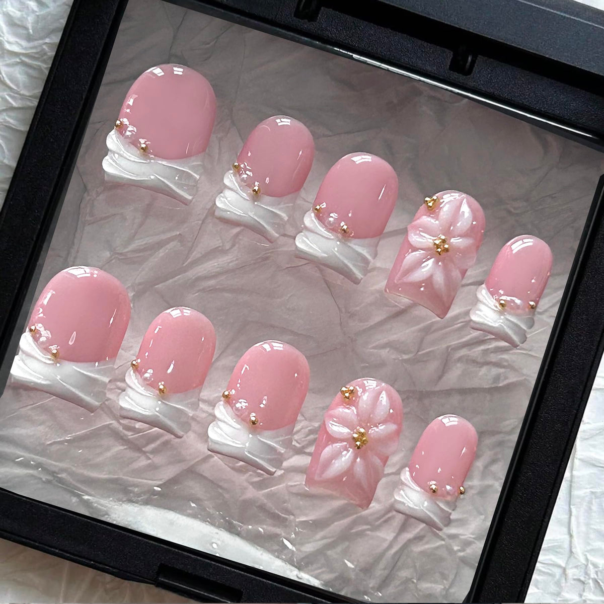 MAGLFELL front packaging showing ten glossy press-on nails benefits instant salon look
