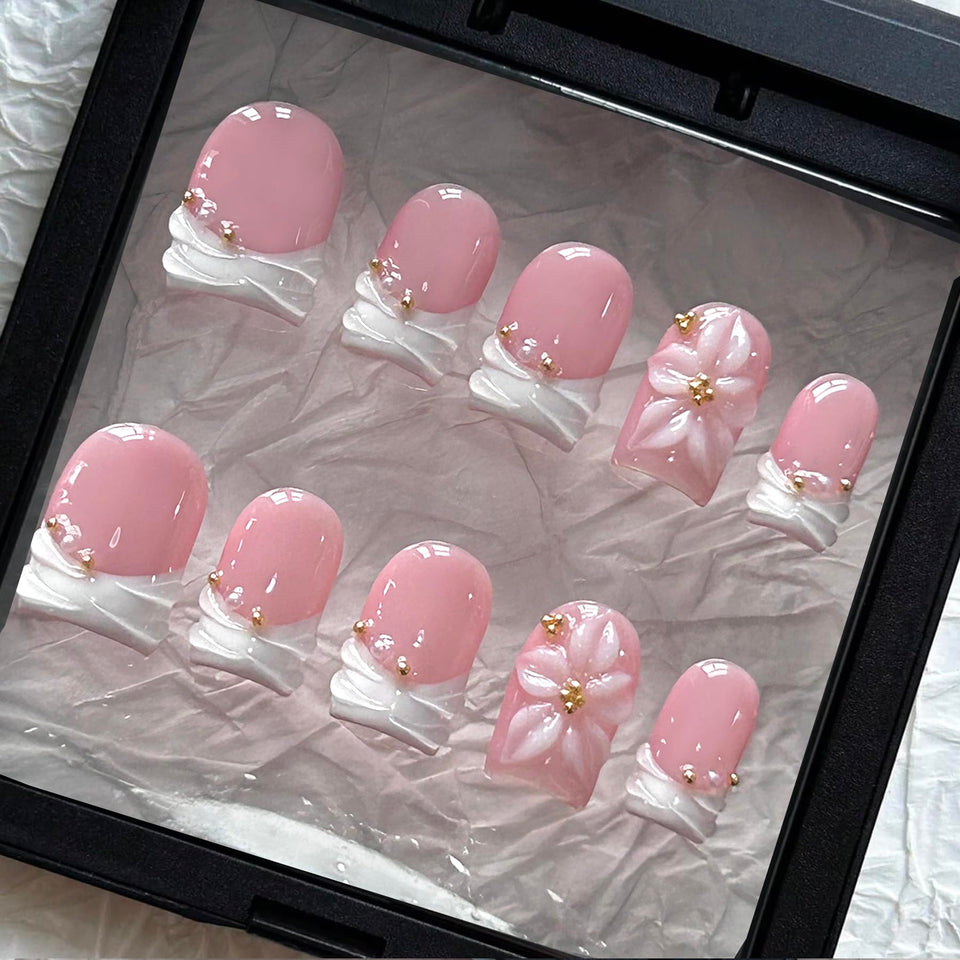MAGLFELL front packaging showing ten glossy press-on nails benefits instant salon look