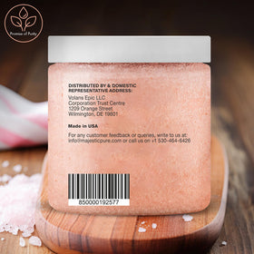 Majestic Pure open tub with scoop demonstrating easy portion control benefit