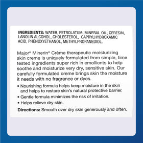 MAJOR Minerin Créme applied to heels demonstrating deep moisturization