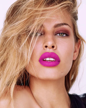 MAKI YIKA lips close-up displaying long-lasting no-smudge wear