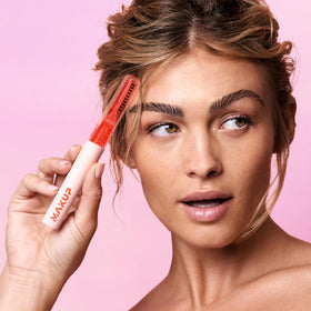 Makup Beauty Brow Me applicator close-up demonstrating precise application and control