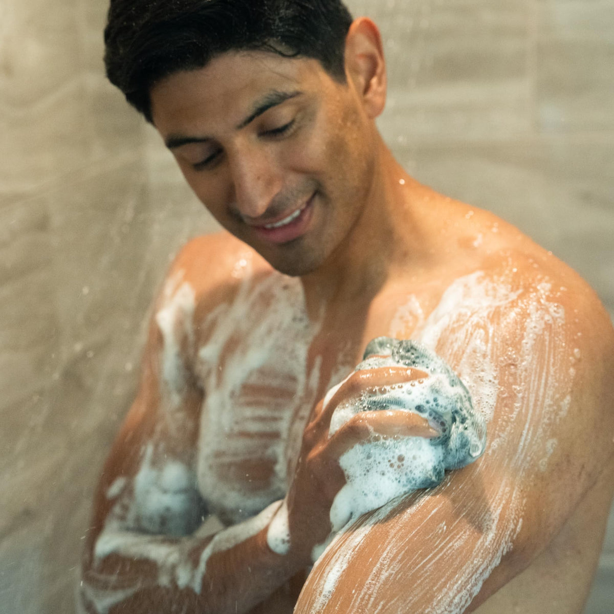 Mando bottle with deodorant wipes and stick portraying full-body routine for longer freshness