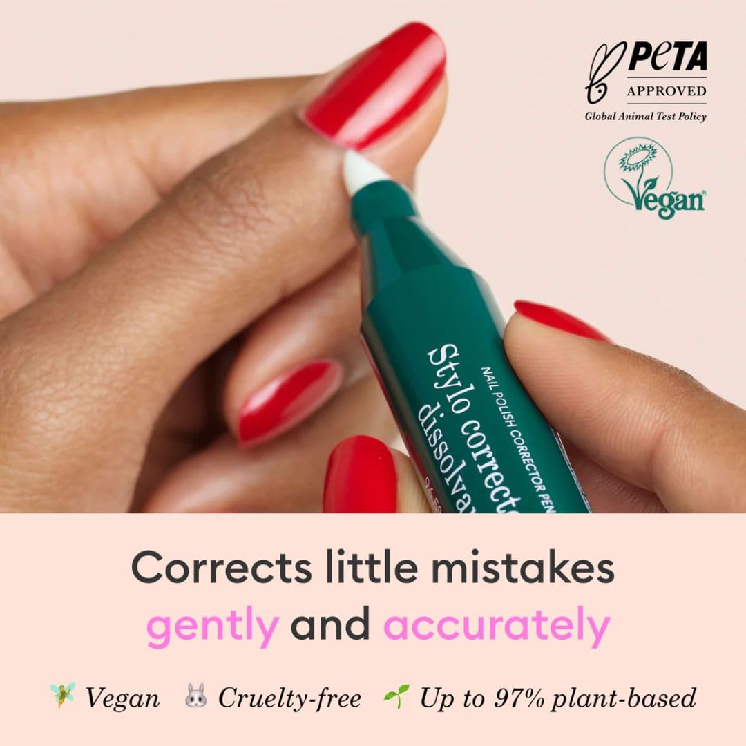 Manucurist corrector pen tip close-up demonstrating fine precision for clean edges