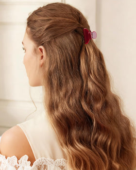 MAORULU clip securing half-up hairstyle for tidy, low-profile look