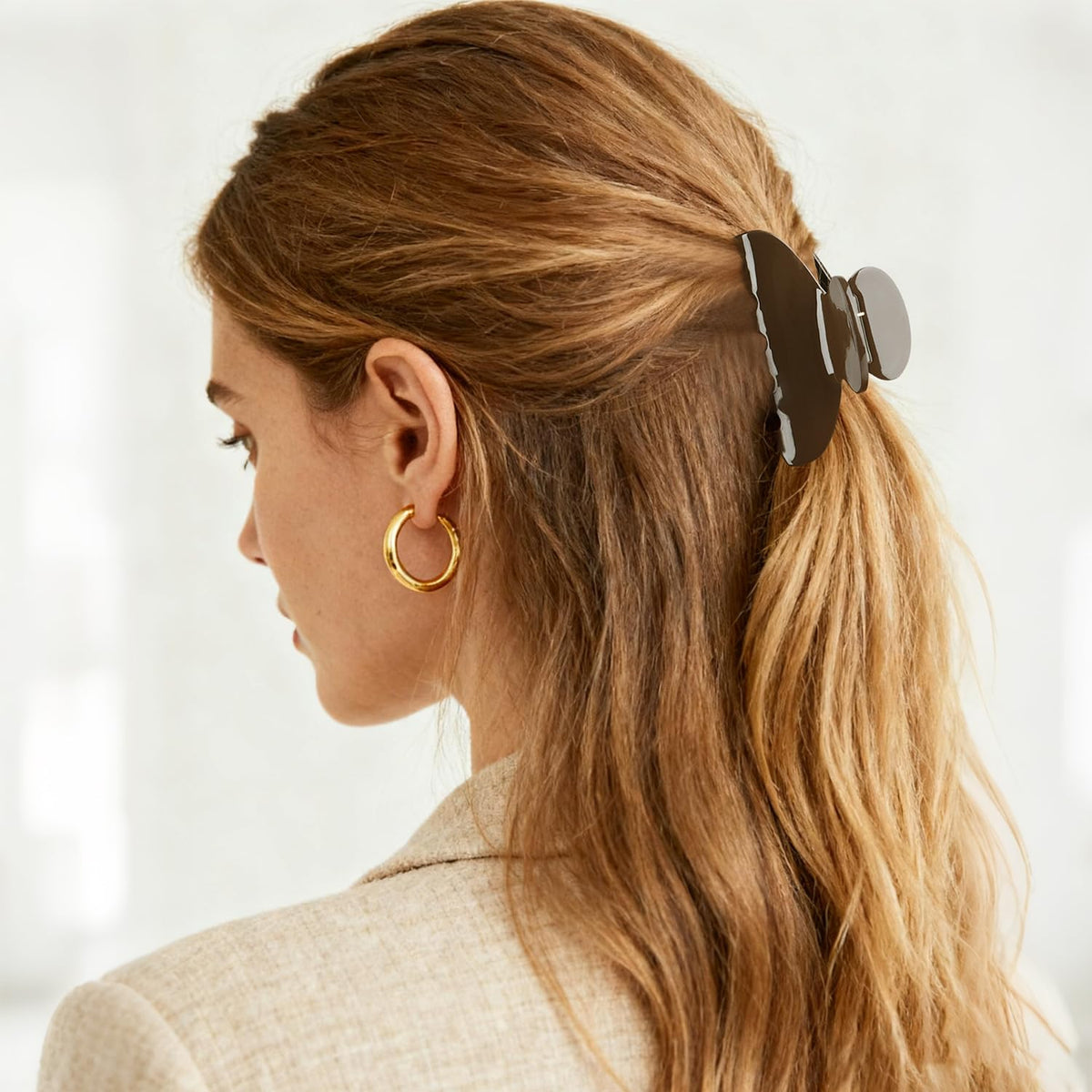 MAORULU clip holding half-up hairstyle secure and neat