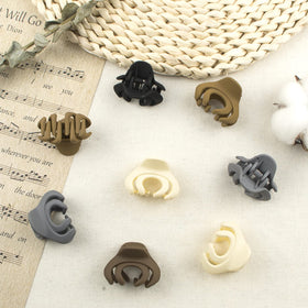 MAORULU clips arranged on vanity for easy styling and quick access