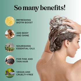 Maple Holistics label close-up highlighting biotin and rosemary benefits