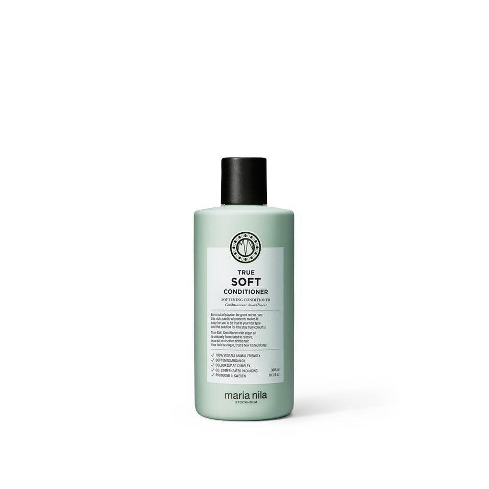 Maria Nila bottle front view showing packaging and brand benefit of hydration