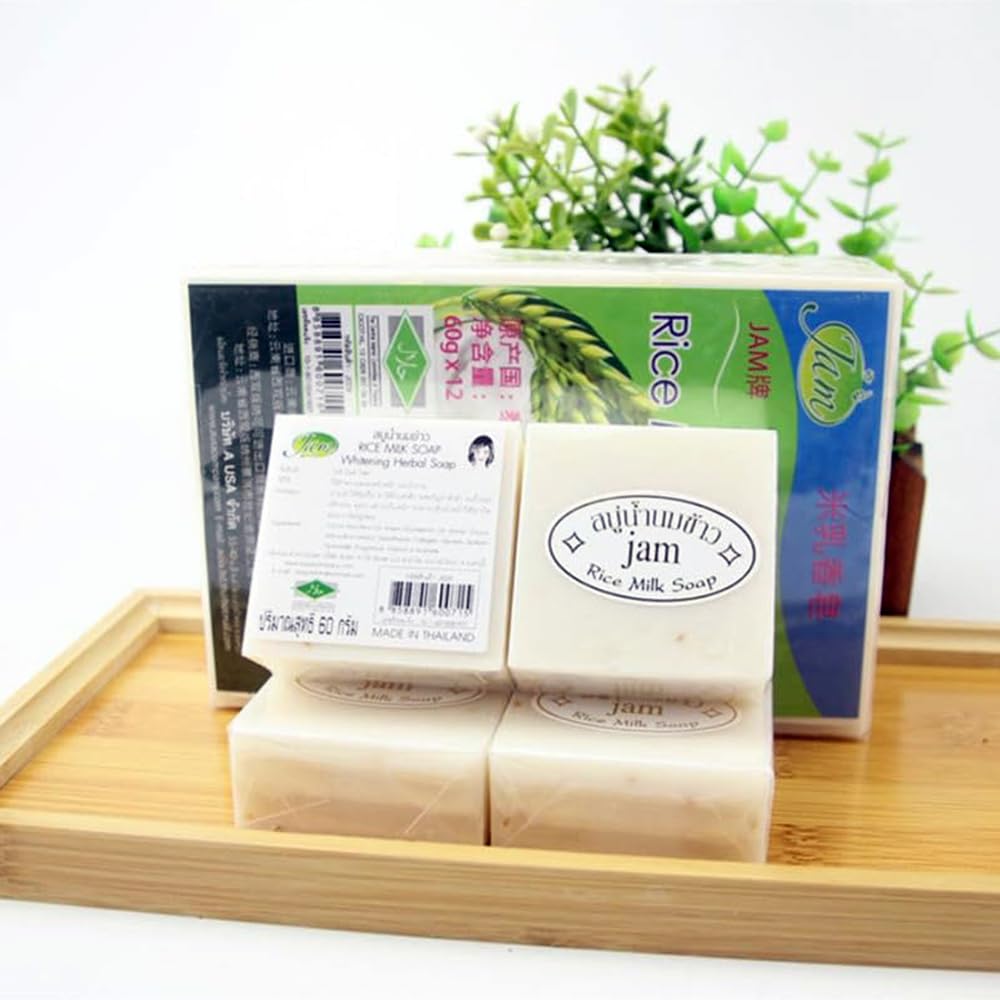 Maruomiki foam lather in hand demonstrating rich cleansing bubbles