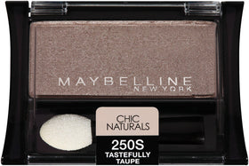 Maybelline Expert Wear front packaging showing compact pan and shade for easy selection