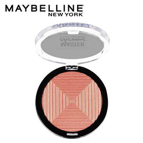 Maybelline master chrome texture closeup highlighting metallic powder finish and smooth shimmer