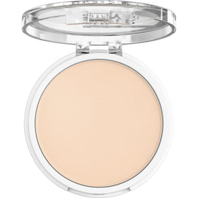 Maybelline powder texture close-up showing smooth matte finish benefit