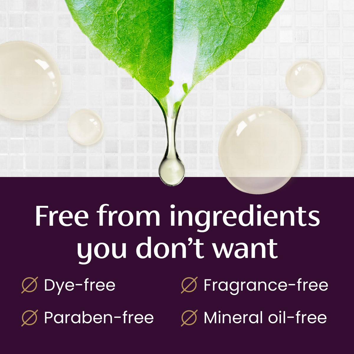 Mederma oil texture pouring, highlighting quick absorption benefit