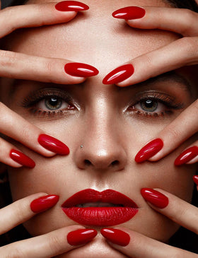 meemooron lifestyle image at party with nails on, eye-catching accessory for events