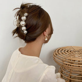 Mehayi side profile of claw clip showing strong spring and jaw