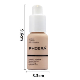Meifen PHOERA lifestyle shot of woman wearing foundation showcasing long-lasting matte look