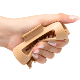 MELLO medium clip side profile highlighting curvature and spring action
