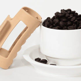MELLO clip holding a bun in place demonstrating reliable all-day wear