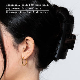 MELLO side profile compressed on pillow demonstrating no pressure