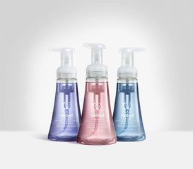 Method lemon mint in kitchen lifestyle scene, conveying pleasant scent and daily use