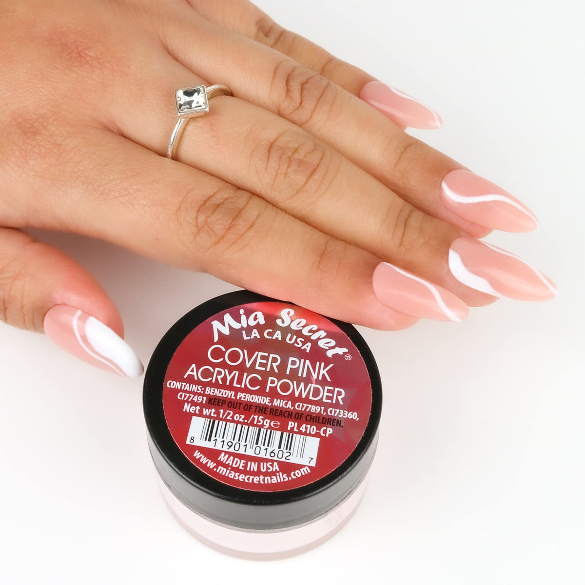 Mia Secret powder on brush during application demonstrating easy bead control