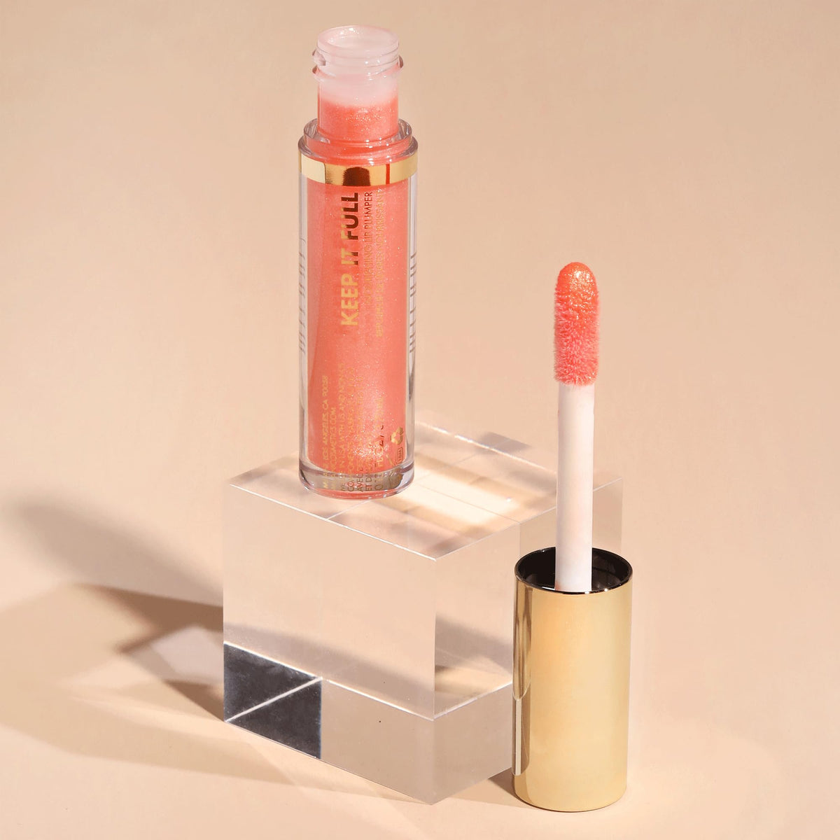 Milani ingredients focus with hyaluronic acid graphic emphasizing hydration