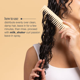 milk_shake conditioner applied in shower demonstrating slip and rinseability