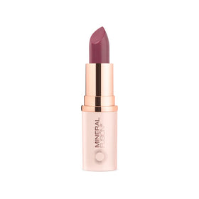Mineral Fusion close-up of creamy texture showing hydrating finish benefit