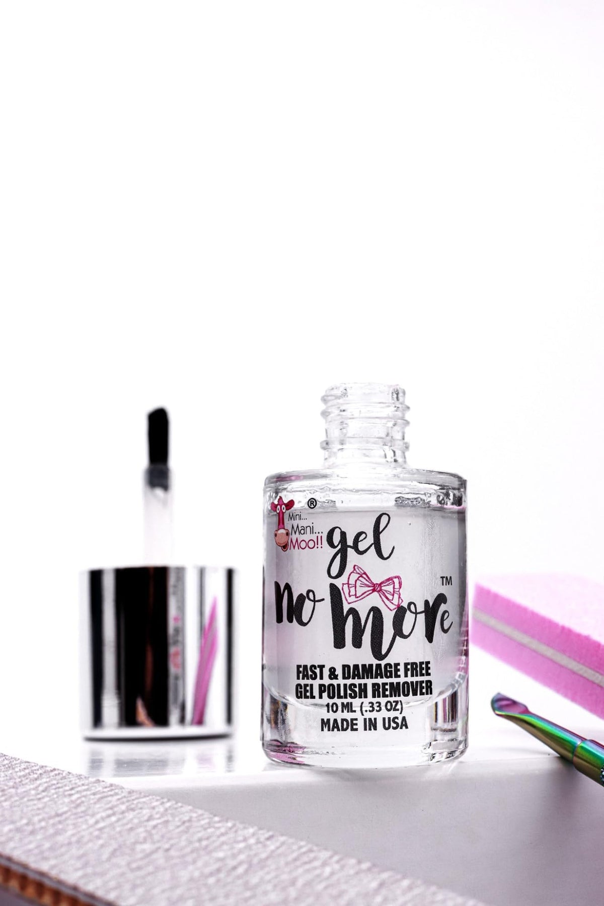 Mini Mani Moo on nail application demonstrating targeted removal and quick lift