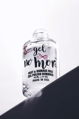 Mini Mani Moo texture droplet on surface illustrating gentle formula and control