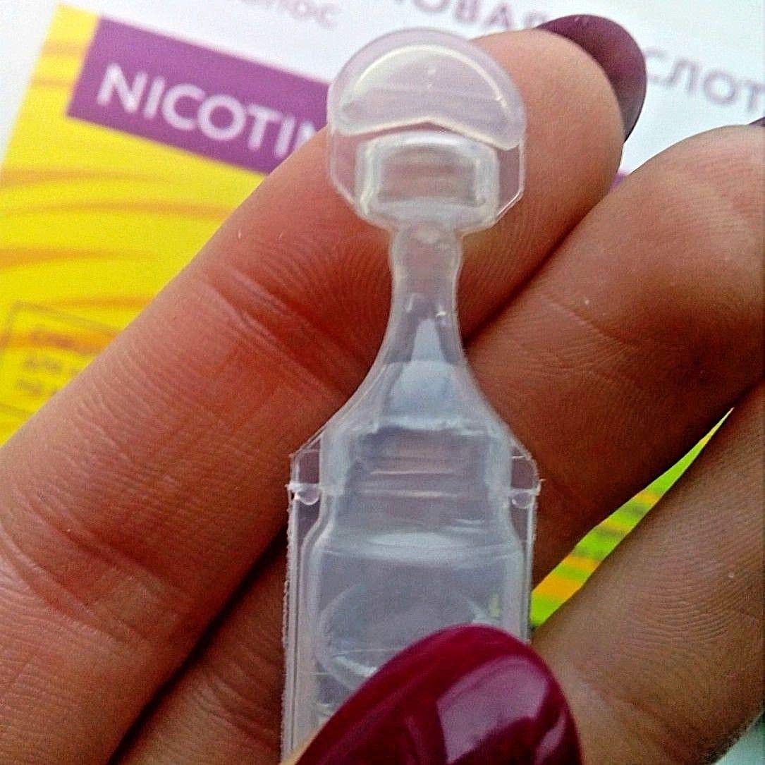 MIROLLA applying ampoule solution to scalp demonstrating circulation benefit