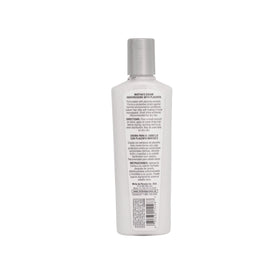 Mirta De Perales cream texture close-up demonstrating smooth spreadability benefit