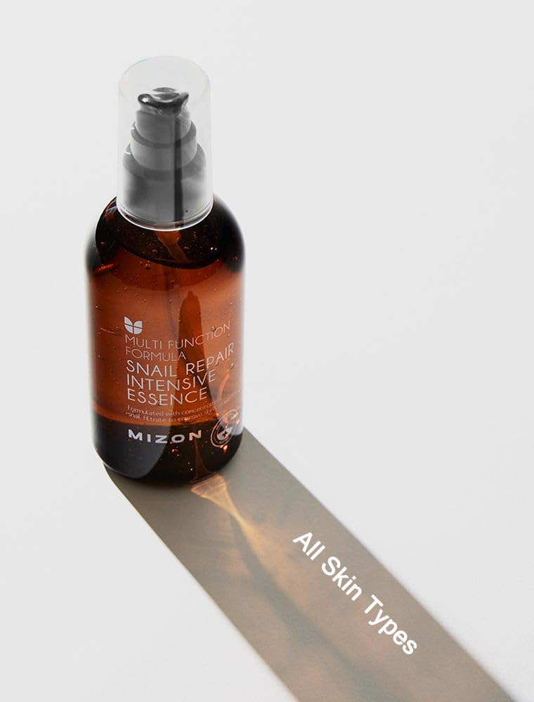 MIZON ingredient arrangement with Centella and hyaluronic acid showing soothing benefit