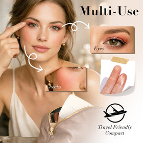 MOOMARTO palette inside a makeup bag shows convenience and on-the-go use