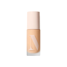 MORPHE Lightform foundation front bottle showing ergonomic pump and branding for easy dispensing