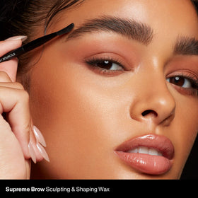 Morphe wax inside a makeup bag in lifestyle shot for everyday wear benefit