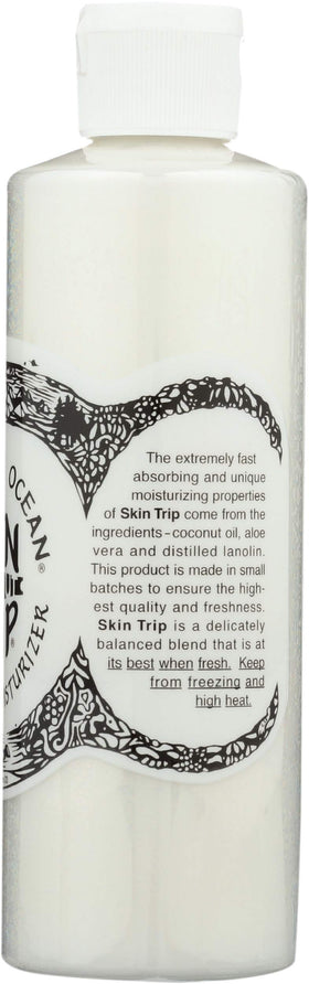 Mountain Ocean size scale with bottle in hand illustrating 8 fl oz capacity