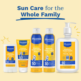 Mustela parent applying spray to child demonstrating quick coverage benefit