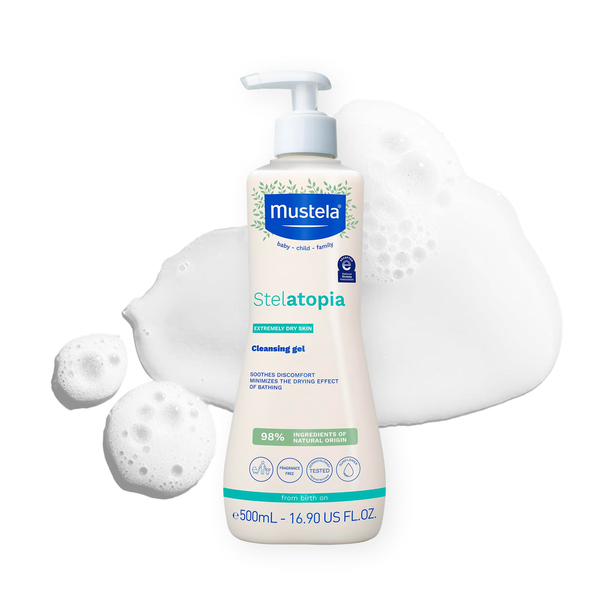 Mustela Stelatopia front packaging showing product and benefit of gentle cleansing