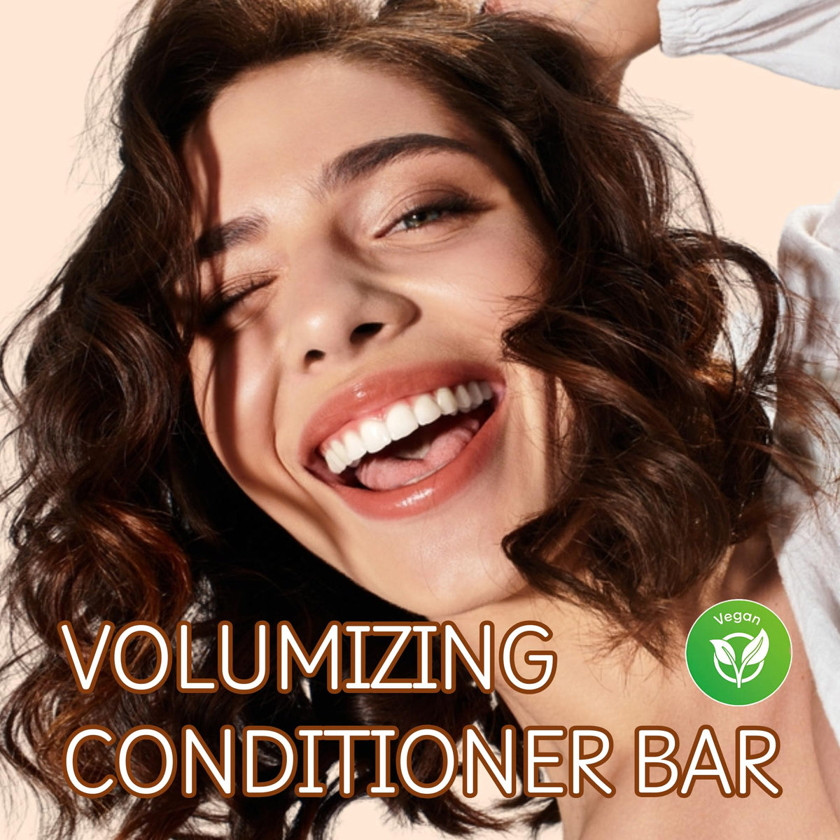 Muun conditioner bar inside travel kit illustrating portable, TSA-friendly size