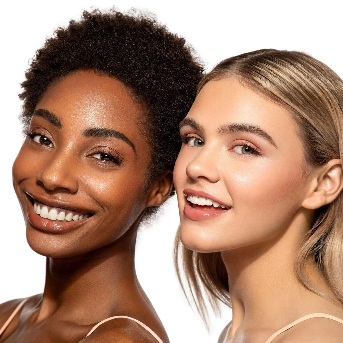 MYSTER ROSEY applied on model for a polished evening neutral eye