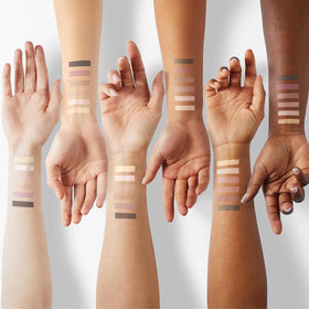 MYSTER ROSEY palette in hand demonstrating compact travel-friendly size